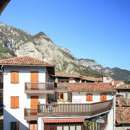 Daire Vintage In Poffabro With Picturesque View Frisanco